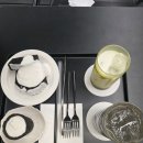 머문화이트앤블랙 | 부산진구 전포동 카페 추천 KANTO: 블랙앤화이트 갬성 매력속으로☕