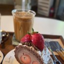 구구루 | 일산 카페 추천, 백석역 디저트 맛집 구구루 내돈내산 후기 (초코비스퀴롤 강추, 애견동반 가능)