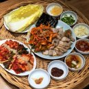 서교손칼국수 | 서교동한식 맛집 어서와칼국수 서교점 가마솥 수육 미나리 오징어 무침