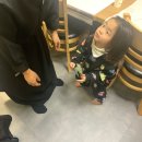 저는 좋아하는 사람한테 송충이 주죠. 있는 송충이 다 줄겁니다. 제가 담가줄겁니다.