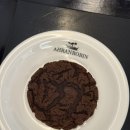 포토갤러리 | [강남/신논현] 아란로빈 나만 알고싶은 카페 내돈내산 솔직후기 / 카페 안에 갤러리와 포토부스까지