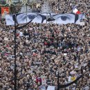 “두렵지 않다”…150만명 파리 테러 규탄 행진 이미지