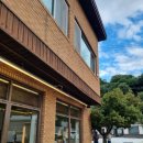 금강공원 4호 화장실(남/녀) | 과천 카페 앞마당 — 반려견과 함께하는 감성 힐링 카페