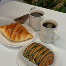 베스킨라빈스 앞 횡단보도 | 착한가격의 크루아상과 3천원커피 제주도빵집 파파크로아상