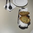 뻬를라 | 🍝 [신사/가로수길] 스테이크 파스타가 일품인 '라뻬를라' 후기