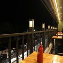 조개를 까는 사람들 이미지