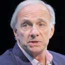 세계 최대 헤지펀드 브리지워터 창업자 "AI, 거품 맞지만 연준 금리 인상 전에는 안 터진다" 이미지