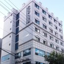 크림슨빌딩 앞 이미지