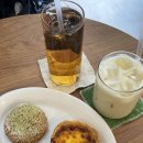 30초커피 궁동점 | 대전궁동카페 "휘어" 디저트찐맛집 크럼블 에그타르트 소금빵 까눌레 후기