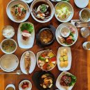펌)화려한 반찬 구성에 정신 놓고 먹게 된다는 전라도 한정식 맛집 BEST 5---문현정 에디터 님의 스토리 이미지