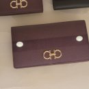 ㈜신세계 | 60대 시어머니 환갑 선물 : 대구 신세계 페라가모 간치니 지갑 (와인색 장지갑/재고 확인 팁)