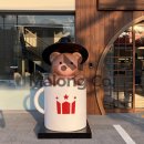 캐릭터 조형물 이미지