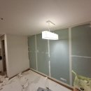 용지아이파크 정문 앞 | 📝 창원 용지아이파크 25평형 — 도배 시공 후기