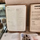cheek to cheek(칙투칙) | [부산 온천천 카페 맛집] 온천천 감성카페 칙투칙(cheek to cheek), 여긴 무조건 가야함