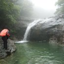 Re:제34차 정기산행 - 산청 백운계곡 (국제신문 산행기) 이미지