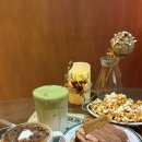 7341 | 대전 롯데백화점 근처 영화관컨셉 분위기 좋은 카페 턴앤온 방문후기 | 꼭 재방문하고 싶은 카페