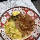 숨어있는족발 | [건대입구] 건대 속 작은 홍콩 🇭🇰 건대 맛집 만족발사에서 만난 홍콩식 족발덮밥 후기