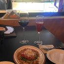 레코브 | 송리단길 와인바 육회 맛집, DJ 음악까지 즐기는 코르크서울 레코드바 후기