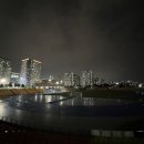 농구장 옆 횡단보도 이미지