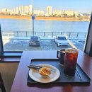 강변로 커피 이미지