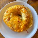 투썸플레이스군산시수송 | 투썸플레이스 콘치즈베이글, 레드벨벳 케이크 후기♡