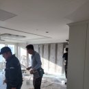 국선생 파주 한빛마을점 | 파주 운정 한빛마을 도배 후기｜코스모스 텍스쳐 화이트, 셀프 인테리어의 마지막 완성