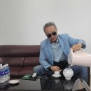 제6화: 디카시 제목의 낯설음은 무관함이 아니라 긴장이다- 무소의 뿔처럼 혼자서 가라 이미지