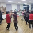 갱년기 건강 라인댄스 이미지