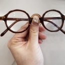 바라보다 안경콘텍트 이미지