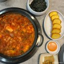 김치공장 | 선릉역 한식 맛집, 매콤한 김치찌개가 최고인 김치공장