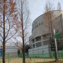 공설운동장(건물내) | 한달살아보기 34] 문화·레저·예술이 만나는 곳, 공설운동장 인근 허권수 한자문화관·함안문학관...