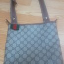 롯데백화점구입 정말 예쁜디자인 구찌크로스백 팔아용~~ 이미지