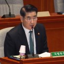 김용현 측 변호사 &#34;문재인 대통령이 북한에 간 것은 &#39;잠입·탈출&#39;이지만 통치행위라 문제 안 삼는 것&#34; 이미지