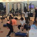 라이즈업 피트니스 우먼 이미지