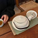 창가의 풍경 이미지