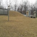 김안정 묘 및 출토묘비 이미지