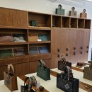 한국의 아름다운 단청 | ​🎒 종로 서촌팝업 전시🌸 힙한 전통 디자인, &#39;스타일리스트JB&#39; 멋진 문살단청가방 런칭 ✨