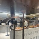 6697 | [강남구/삼성역]피에르 에르메 파리 팝업 케이크와 퀸아망아망 후기