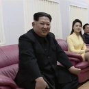 Footage shows Kim holding court inside the armored train 이미지