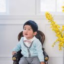 오월에윤 이미지