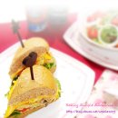 양파가 듬뿍든 토마토 스크램블 에그 샌드위치.. 이미지