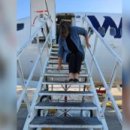 “맨몸으로 바닥 기어 기체 올라” 캐나다 항공사, 이번엔 장애인 女선수 홀대 논란 이미지