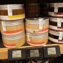 프랑스 파리 백화점에 진열된 꿀들, 마누카꿀은 엄청 비쌈 이미지