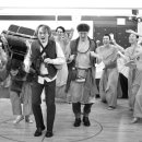 연극 <예외와 관습> 이미지