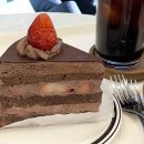 커피홀베이커리진주가야자모점 | 진주 가좌동 센트럴베이크샵 크리스마스에 가기 좋은 대형 베이커리 카페 딸기케이크 솔직 후기