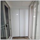 삶이 아름다운 정리수납 | 거실 베란다 수납문 설치 선반 시공으로 공간활용