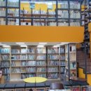 커피와 책이 있는 이미지