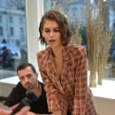 단발머리 이미지