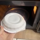 “즉석밥, 뒤집어 보세요…” CJ제일제당이 공개한 촉촉한 밥맛 비법 이미지