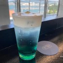 스테이 인 블루 이미지